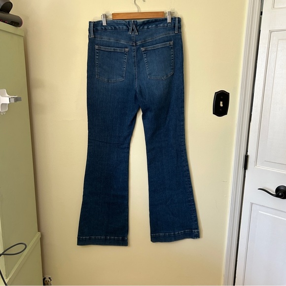 Good American Blue High Waist Flared Jeans Size 14 - Picture 3 of 4